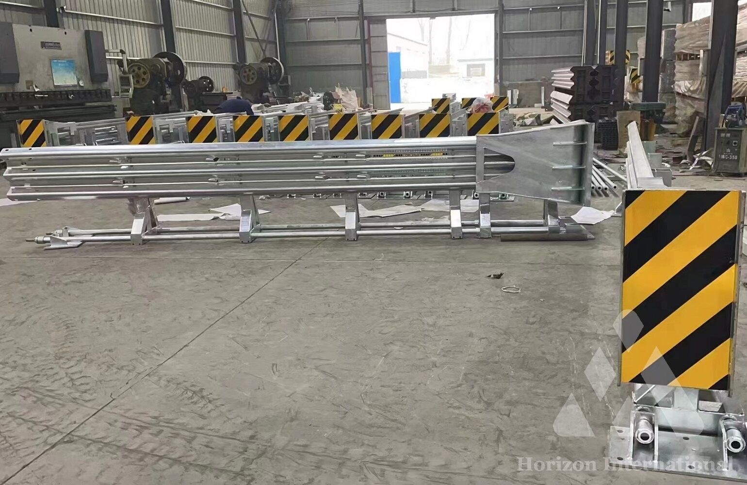 EN1317 guardrail energy absorbing terminal end