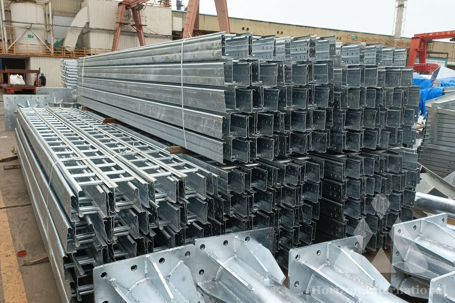 Hot dip galvanized steel cable tray