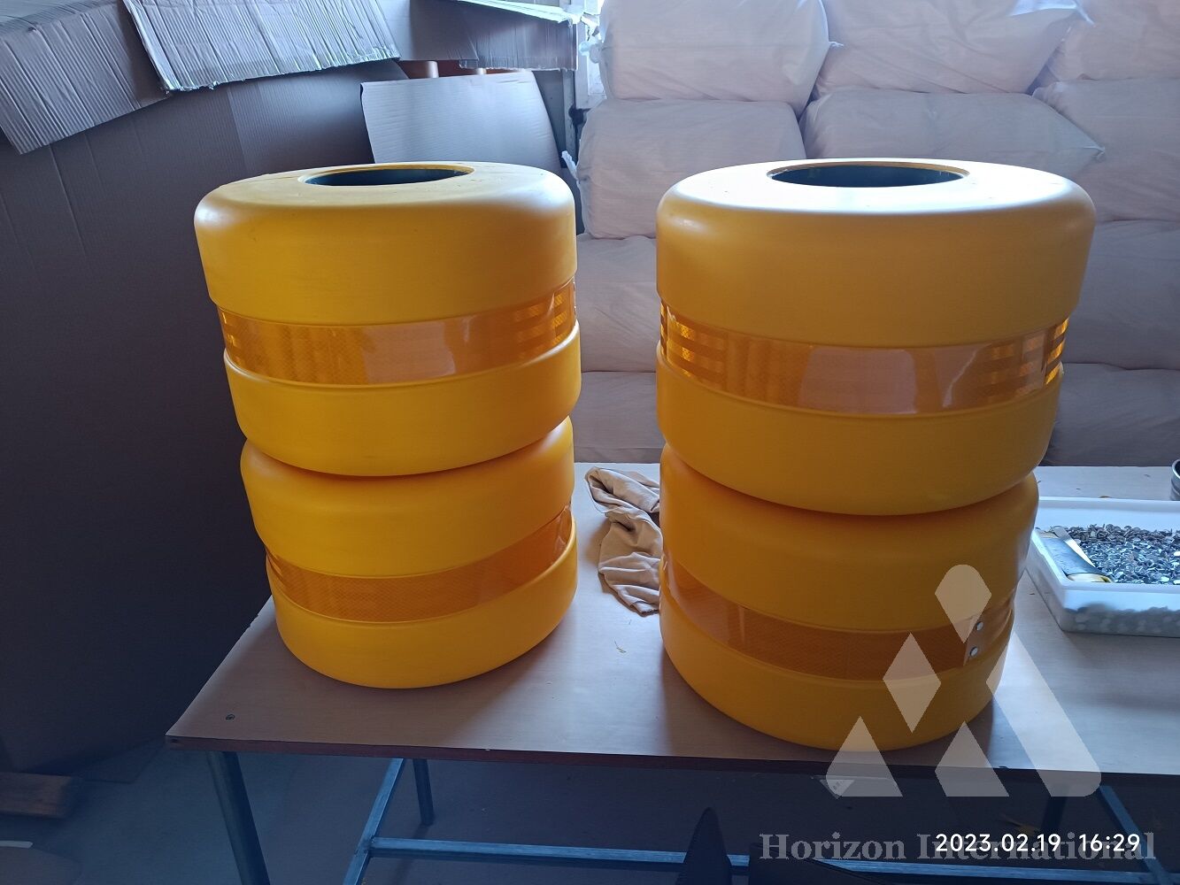 Traffic safety roller barrier