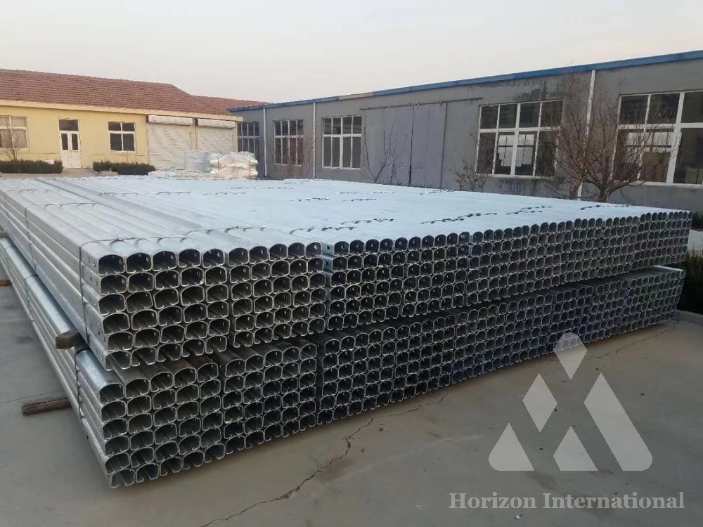 Traffic safety roller barrier