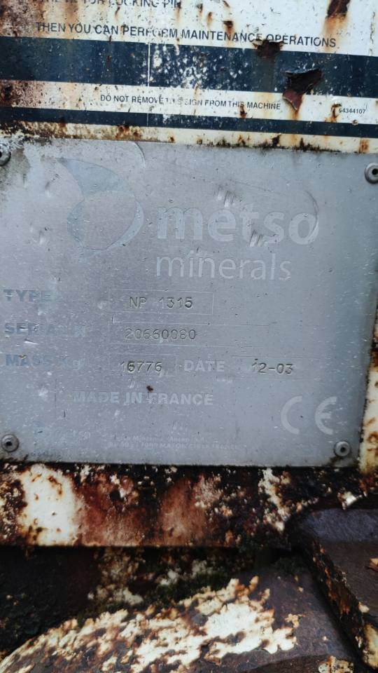 Metso Np1315 سنة: 2004 للبيع