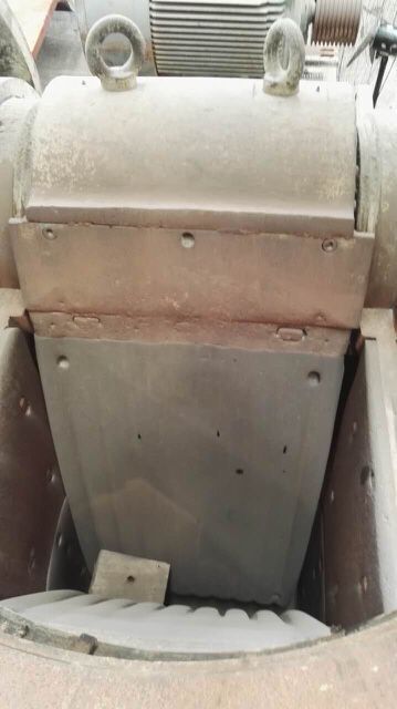 TRITURADORA DE MANDÍBULAS ROOTS C-100