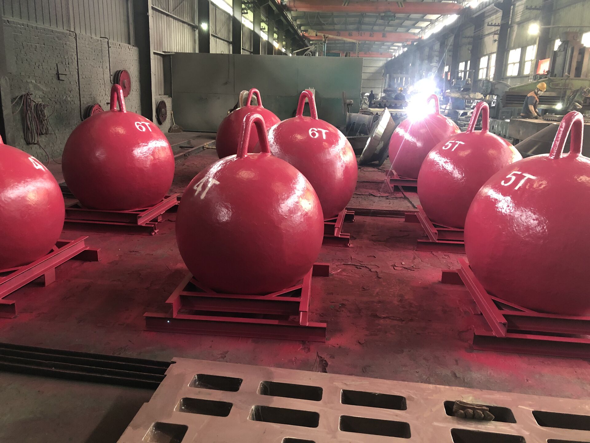 bola de acero: 3-10 toneladas