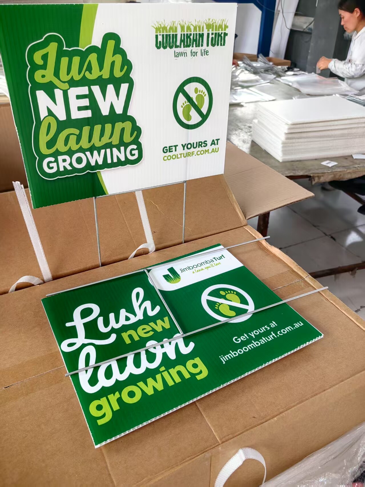 Temporary Directional Signs with Hollow Plastic Board