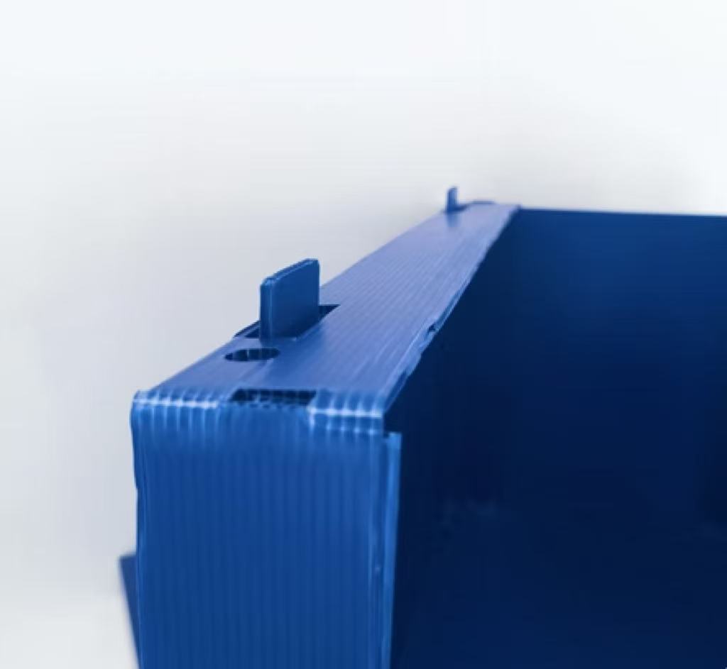 Corrugated Plastic Clothing Organizer Box – Smart Storage Solution for Garment Management