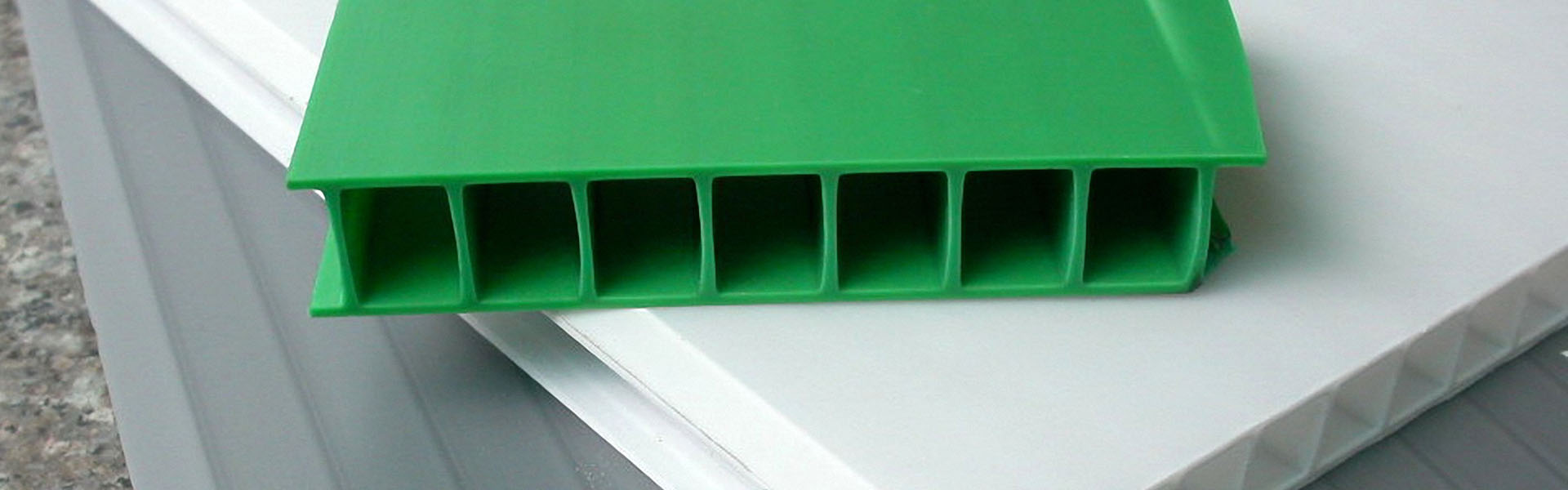Heavy-Duty Corrugated Plastic Floor Protection Sheets