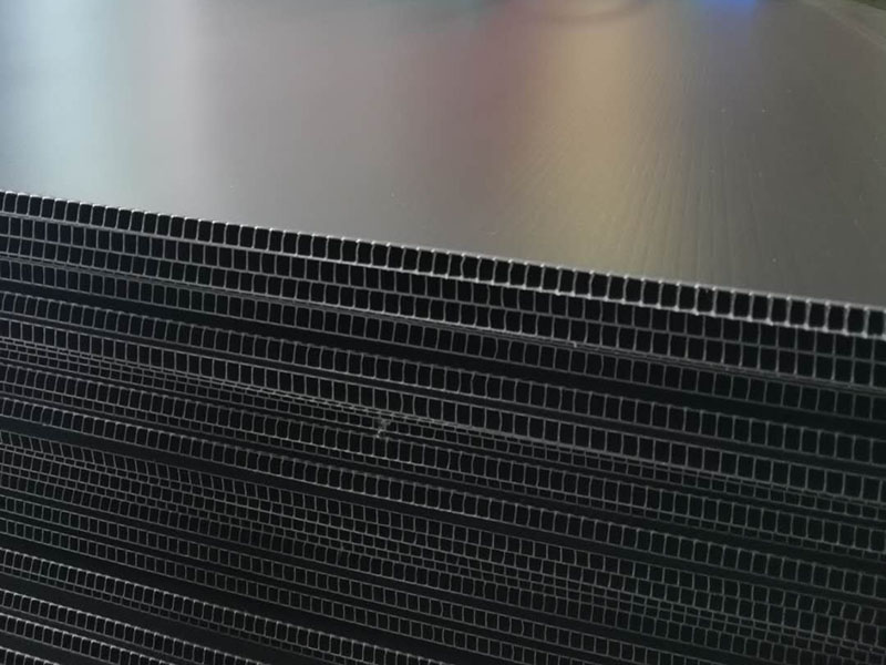 Black Corrugated Plastic Sheet