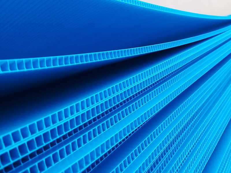 Blue Corrugated Plastic Sheet