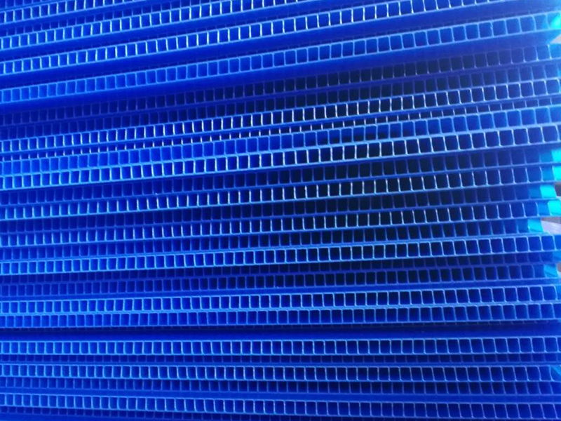 Blue Corrugated Plastic Sheet