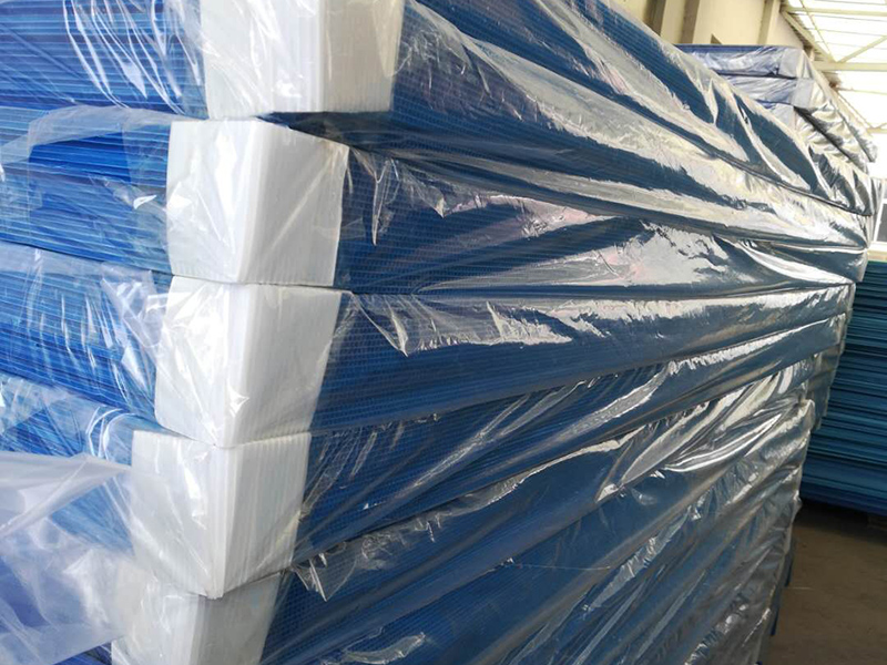 Blue Corrugated Plastic Sheet