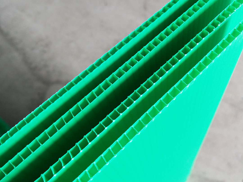 Custom Corrugated Plastic Sheet
