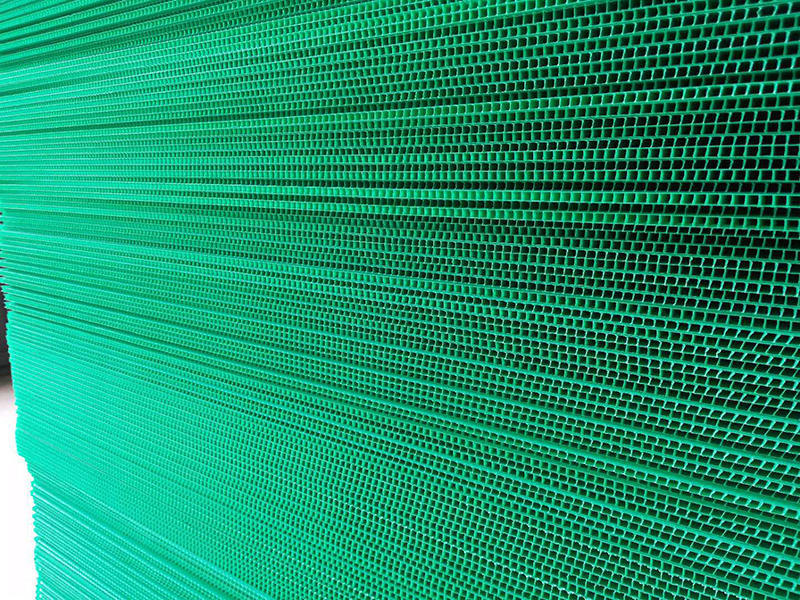 Custom Corrugated Plastic Sheet