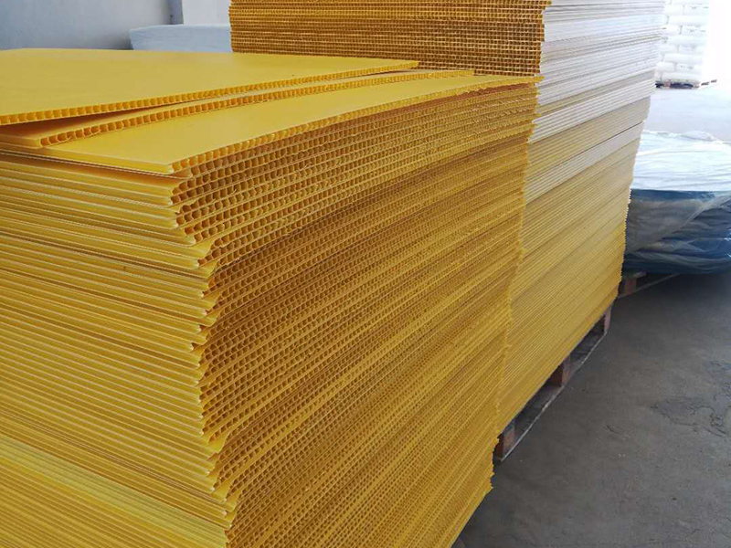 Custom Corrugated Plastic Sheet