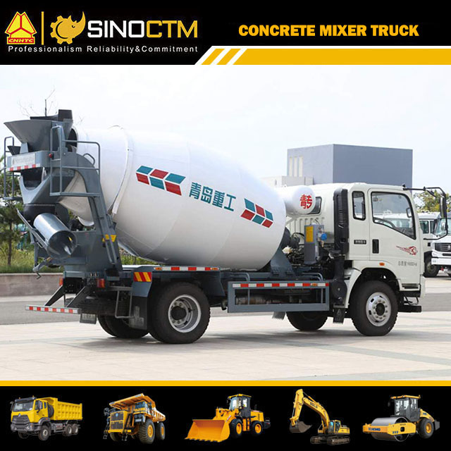 SINOTRUK HOWO Light Concrete Mixer Truck 5CBM