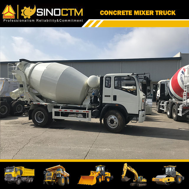 SINOTRUK HOWO Light Concrete Mixer Truck 5CBM