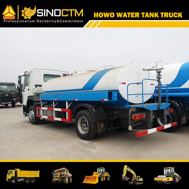 SINOTRUK HOWO Water Tank Truck 12cbm 300hp