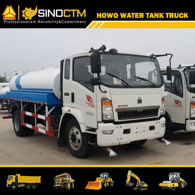 SINOTRUK HOWO Light Truck 4X2 Fuel Tank Truck 5cbm for sale