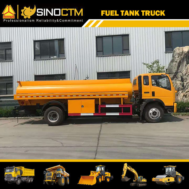 SINOTRUK HOWO 4X2 Fuel Tank Light Truck 9cbm Price