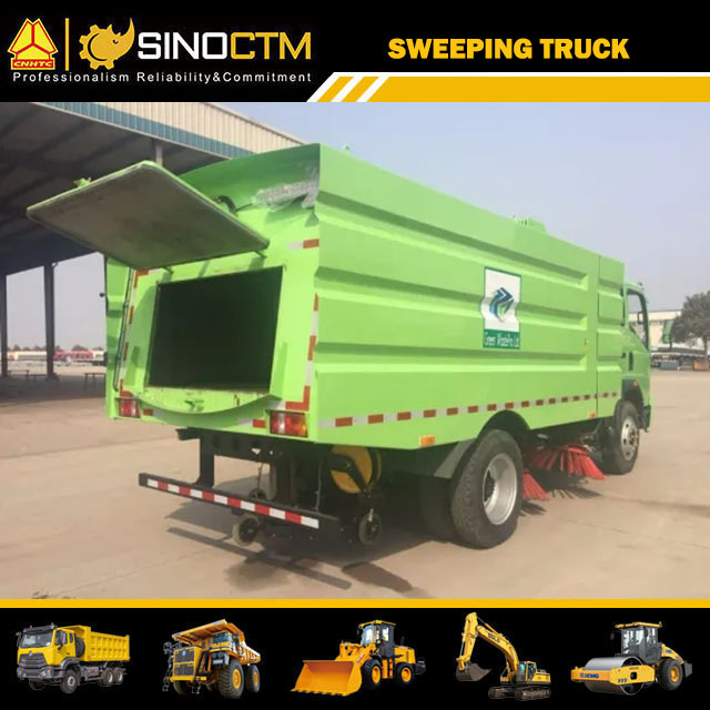 Garbage Sweeping 5ton Sinotruk HOWO Truck Vacuum Sweeper