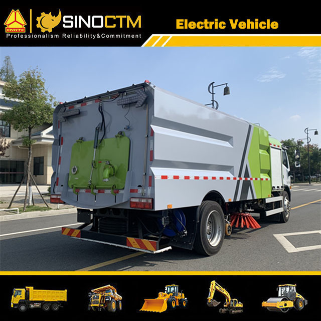 Vacuum Street Sweeping Truck Dongfeng 4 Brushes Road Sweeper Truck