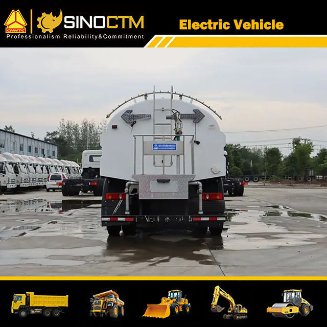 Driveway Vacuum Sweeper Front Mounted Electric Pressure Washer High Pressure Cleaning Truck