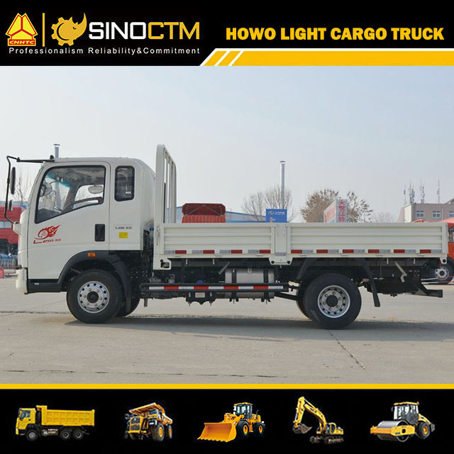 HOWO Light Truck 4X2 15FT Light Cargo Truck