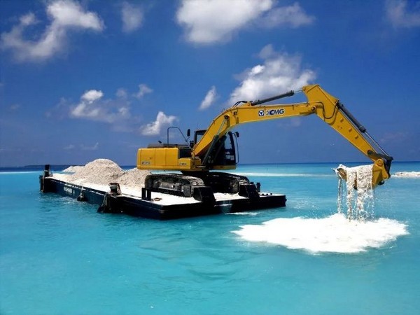 XCMG products fit a variety of extreme operating conditions!