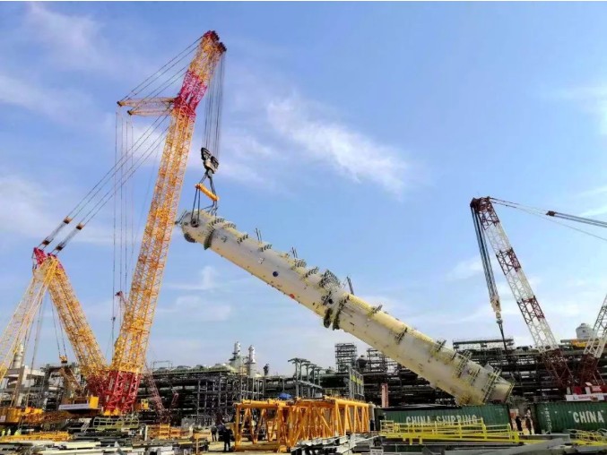Spectacular giant! "The World's No. 1 Crane", XCMG 4000-Ton Crawler Crane Successfully Completes its First Lifting in Saudi Arabia