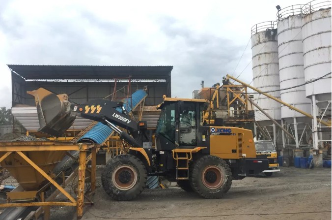 5-4.png XCMG Earthmoving Machinery “10 Thousand and 100 Million” Global Service, Indian station