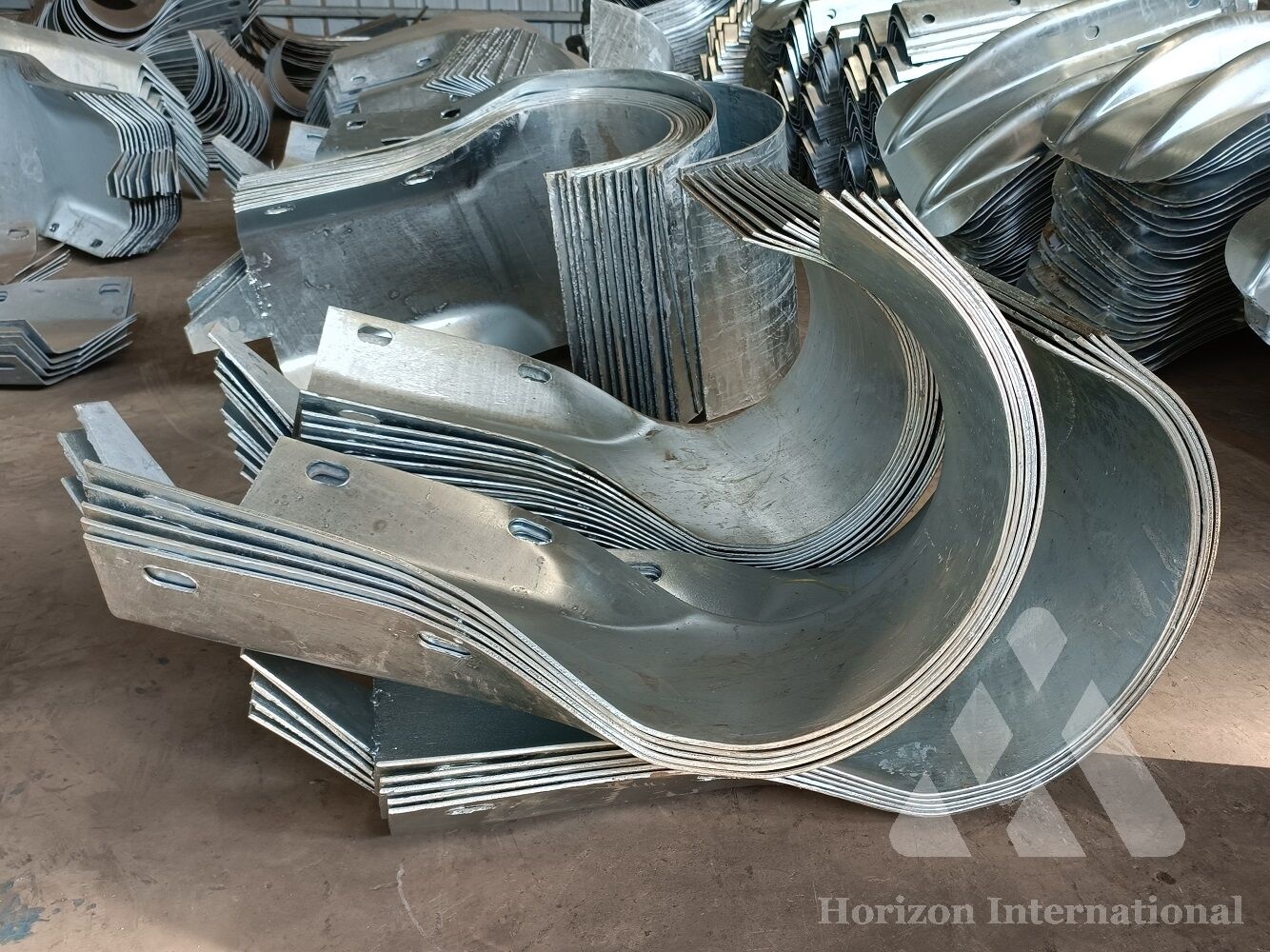 Extremo del terminal redondo de la barandilla de la autopista GB