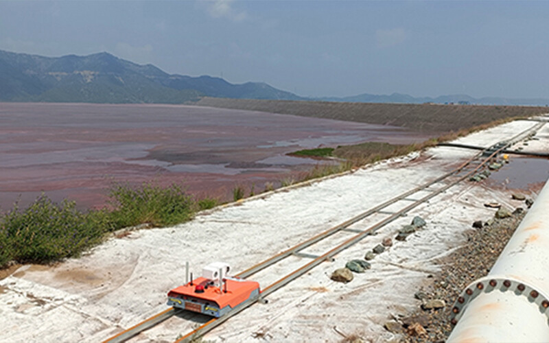 Intelligent inspection robots help efficiently monitor 2,345-meter pipeline