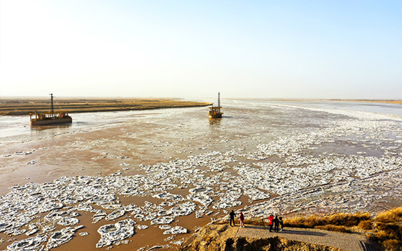 The water intake of the Zhaojun Tomb section of the Yellow River enters the period of wandering