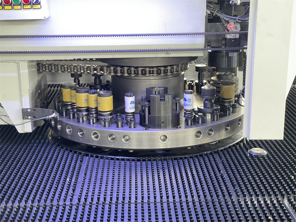 cnc turret punch (1).jpg