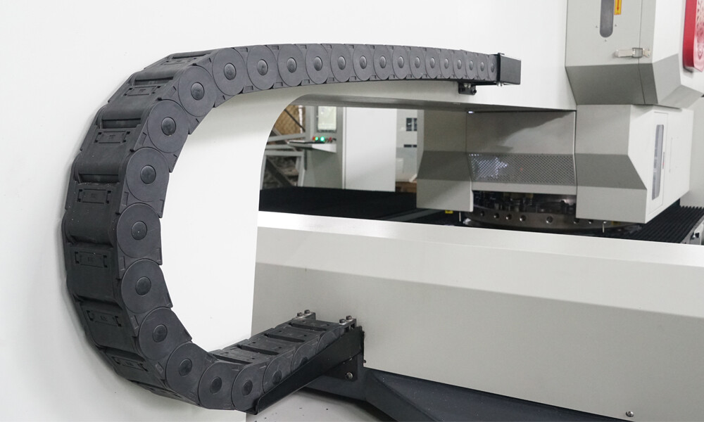 CNC TURRET PUNCHING MACHINE DRAG CHAIN.jpg CNC TURRET PUNCHING MACHINE DRAG CHAIN.jpg