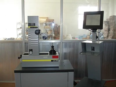 After tool setting, the offset value of the tool to the workpiece coordinate system can be automatically set, so that the workpiece coordinate system can be automatically established.