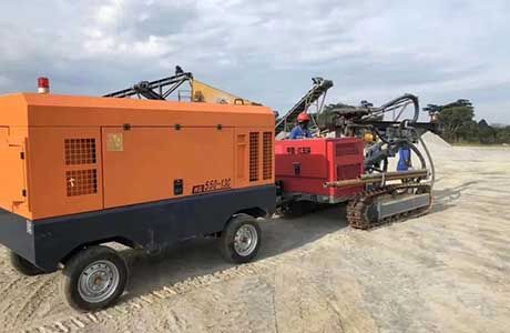 潜孔钻机和空压机