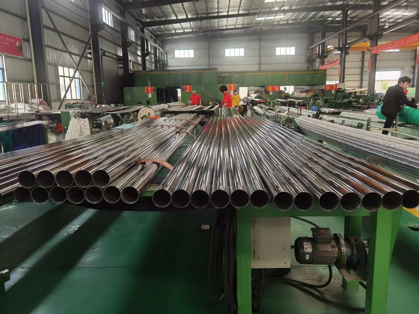 Versatile Applications of Carbon Steel Bars in Industries