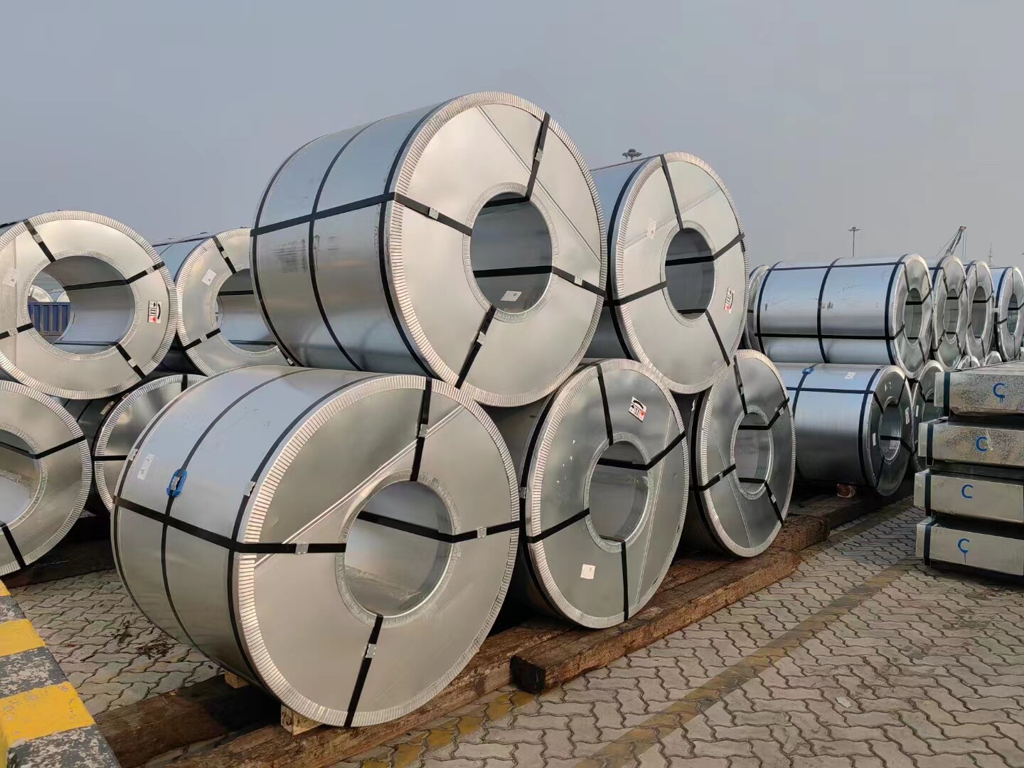 Z275 Galvanized Coil