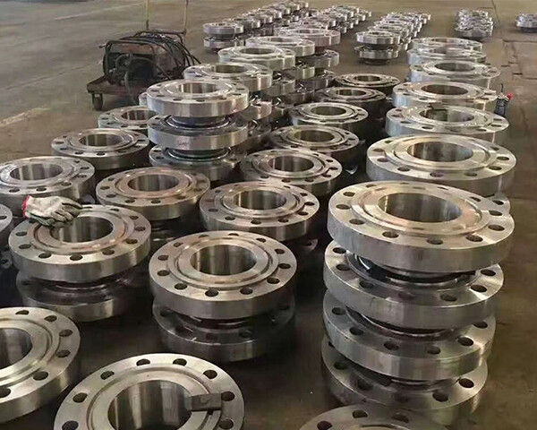Socket welding flange