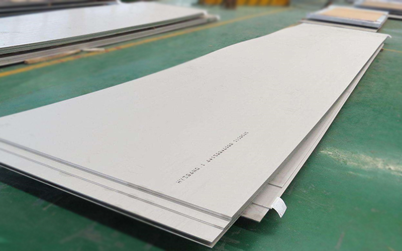 Stainless steel hot rolled plate