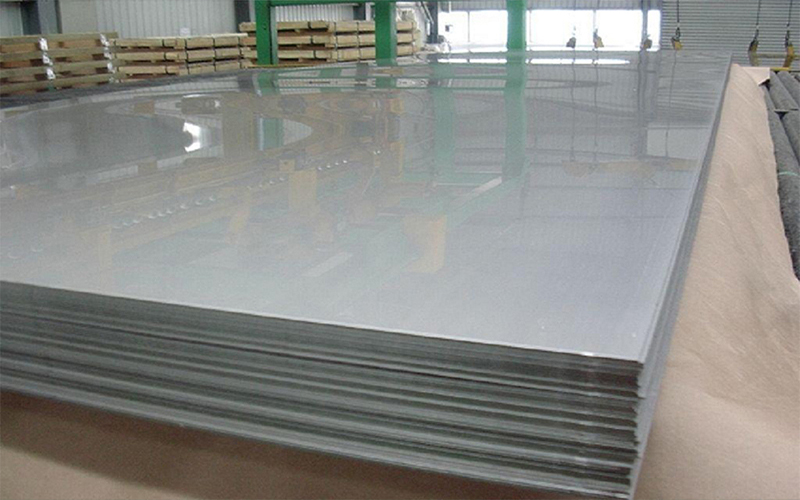 Titanium alloy plate