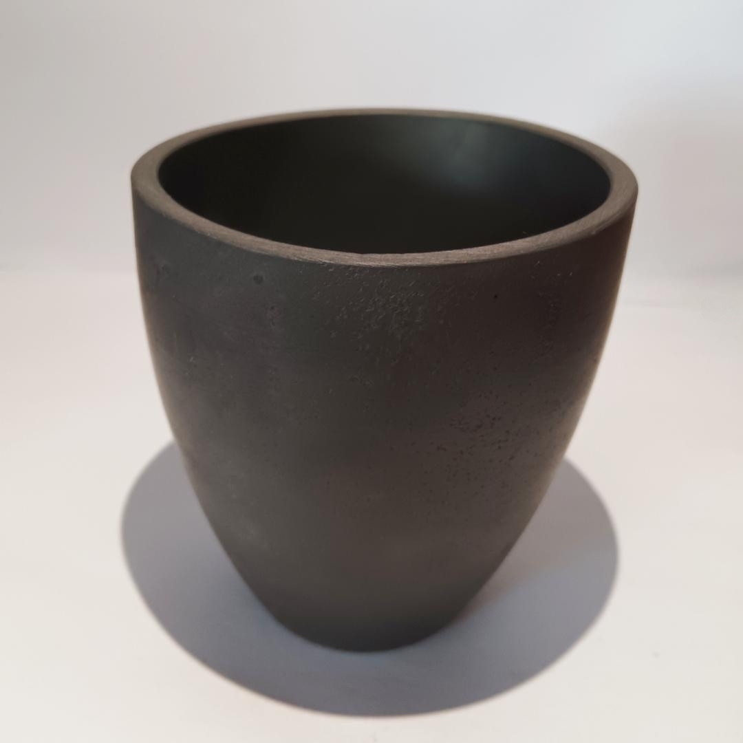 Silicon carbide crucible