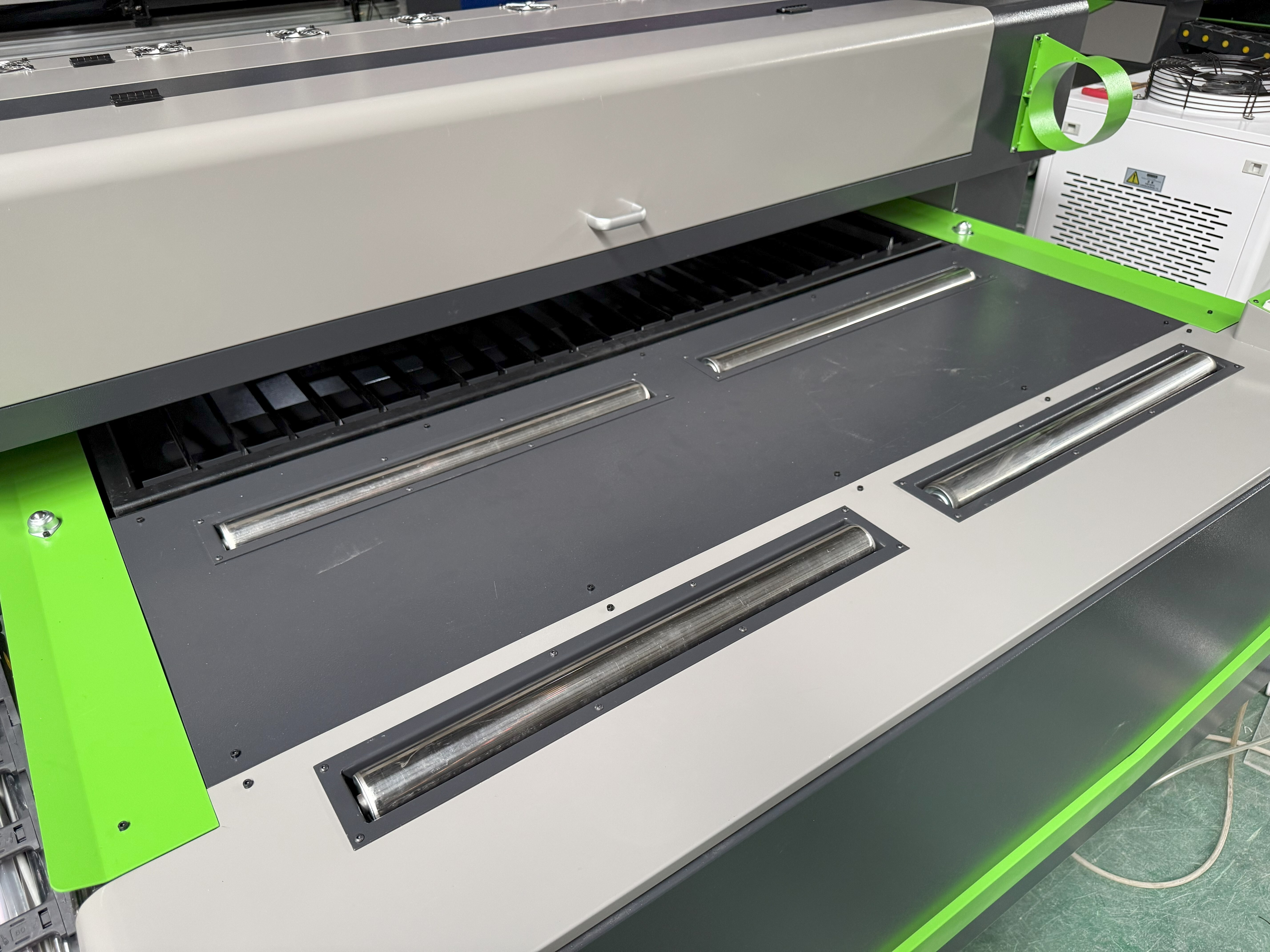 Máquina de corte y grabado láser de doble haz 1325