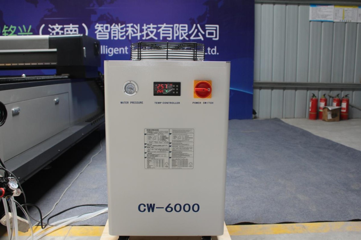 CO2 laser engraving machine cooling system.png CO2 laser engraving machine cooling system.png