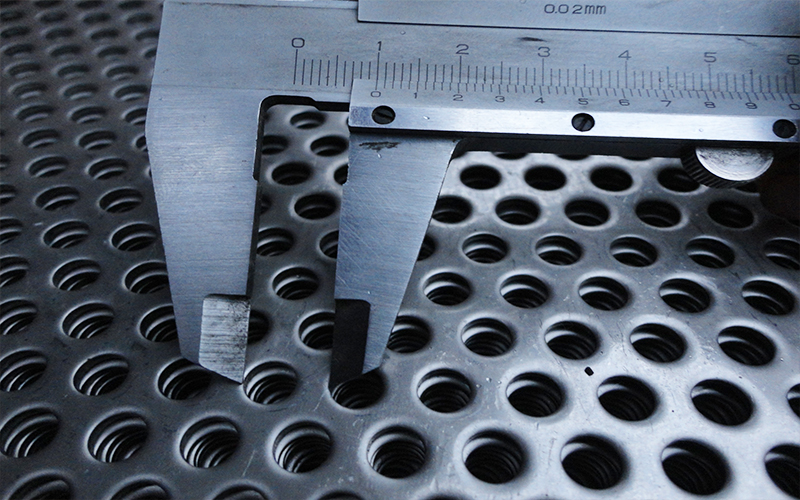 Stainless steel perforated plate