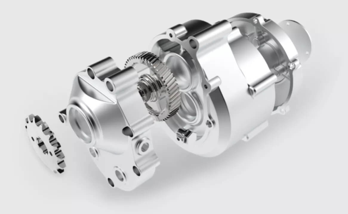 The centre motor generates 6.3 kW of power at a top speed of 90 km/h. Acceleration from 0 to 60 km/h in 6 seconds.