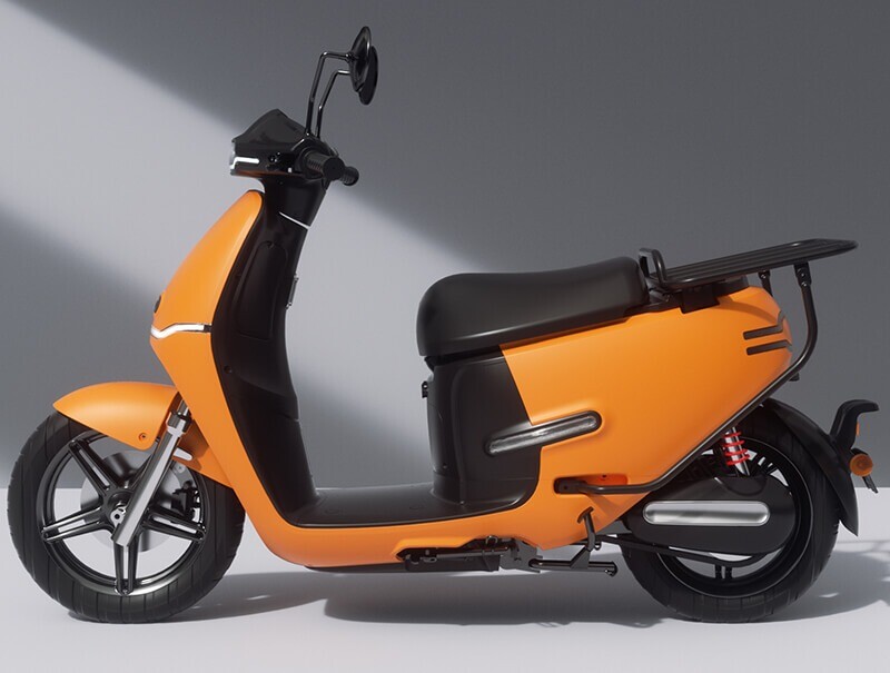 The large foot board and wide seat are ergonomically designed. Upper body and legs are relaxed. This means that the EK3DS offers a more comfortable riding experience.