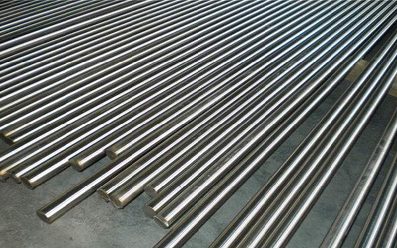 Titanium alloy bar