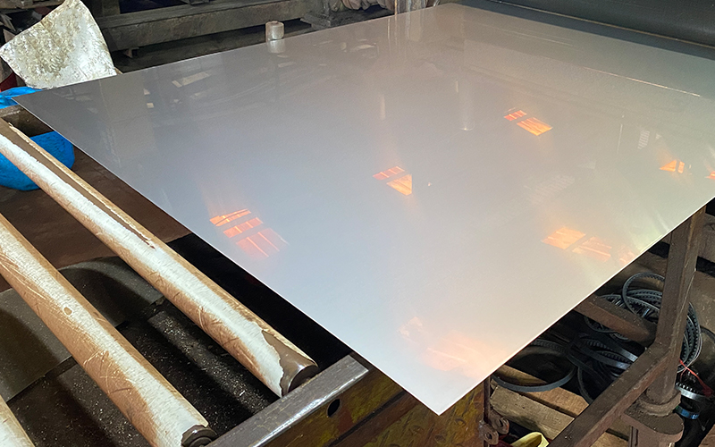 Stainless steel plate