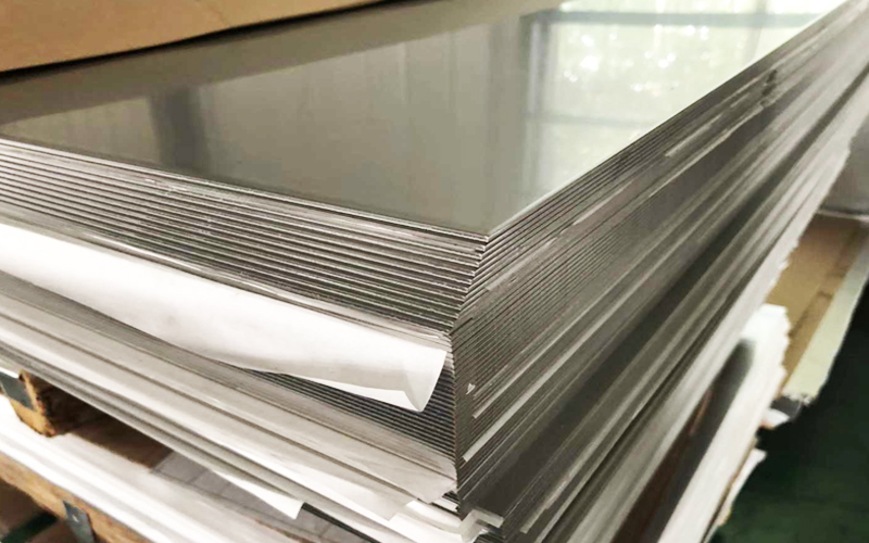 Duplex stainless steel plate